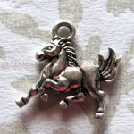 Подвеска металлическая "Лошадь", цвет античное серебро