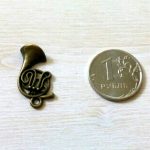 Подвеска металлическая "Духовая труба" цвет бронза